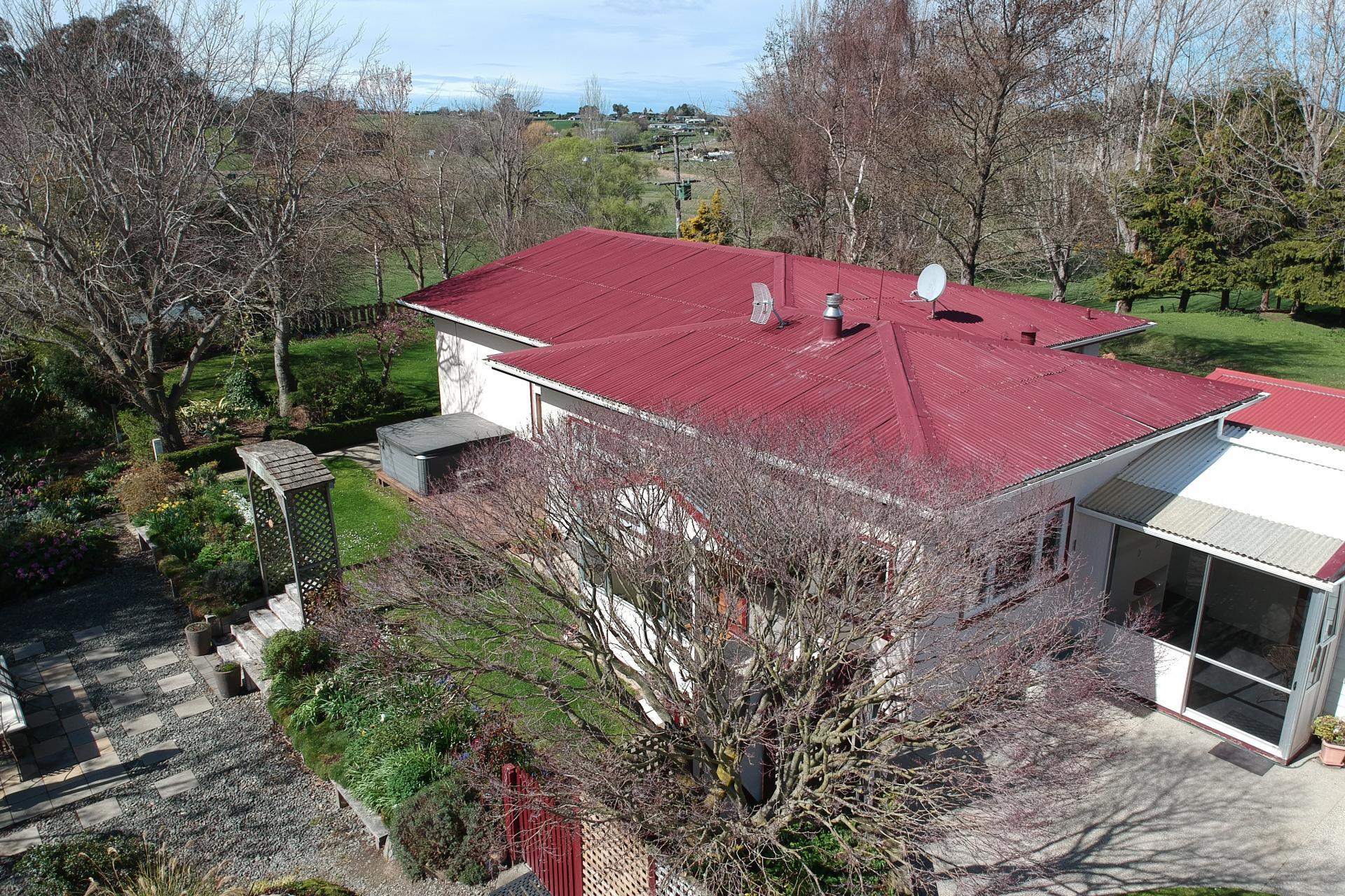 33 Devils Bridge Road, Weston