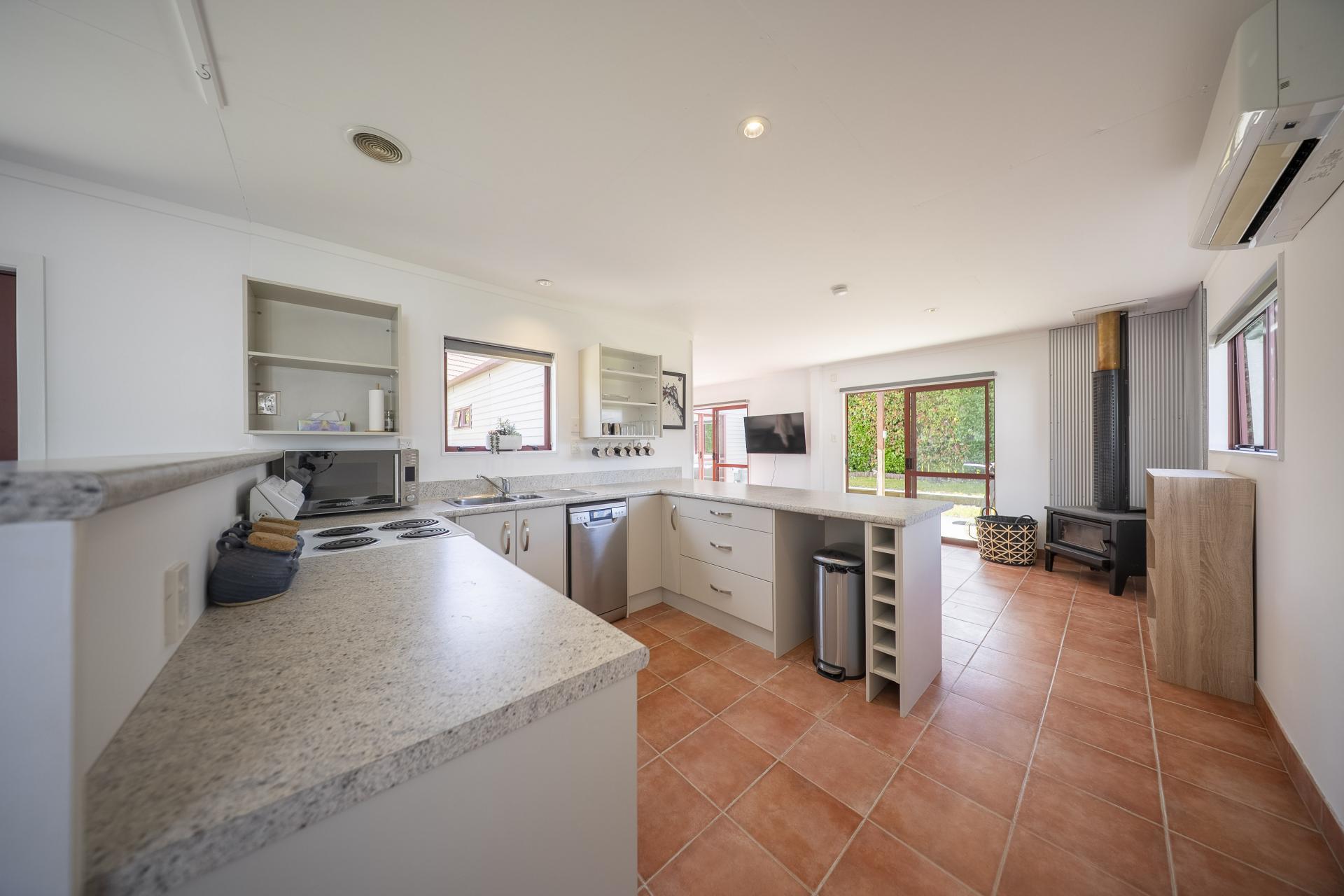 13 View Street, Manapouri