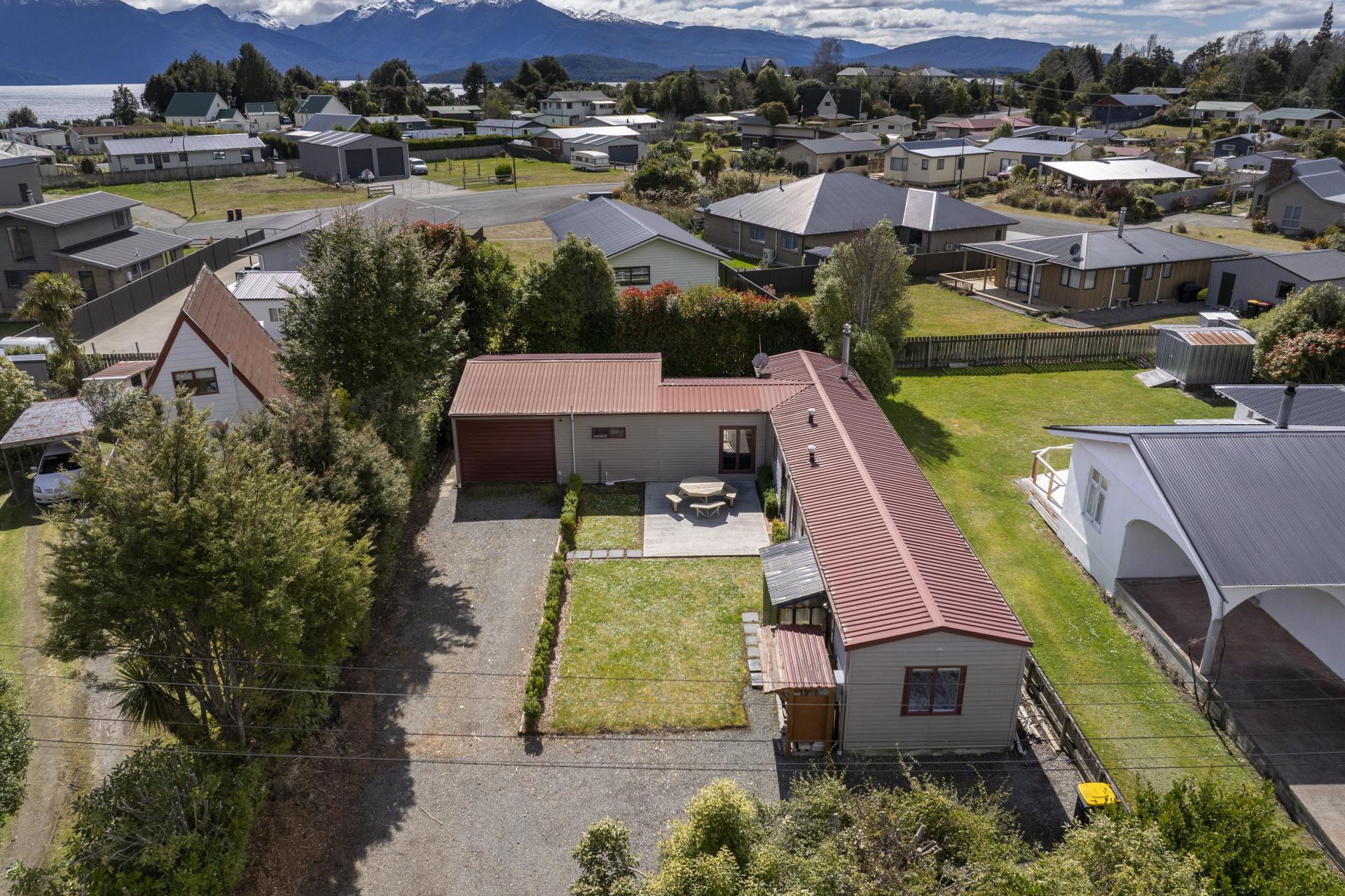 13 View Street, Manapouri