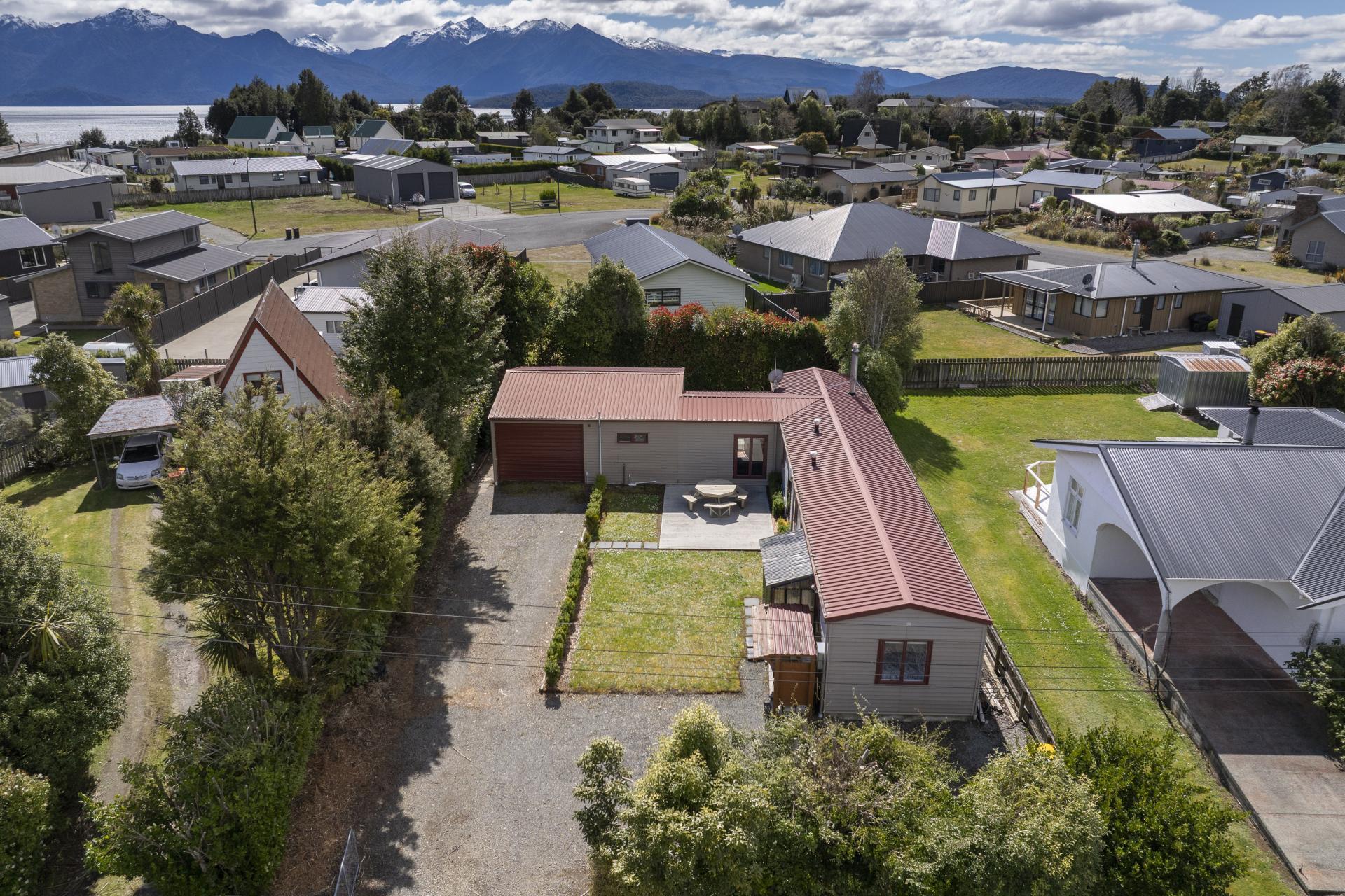13 View Street, Manapouri