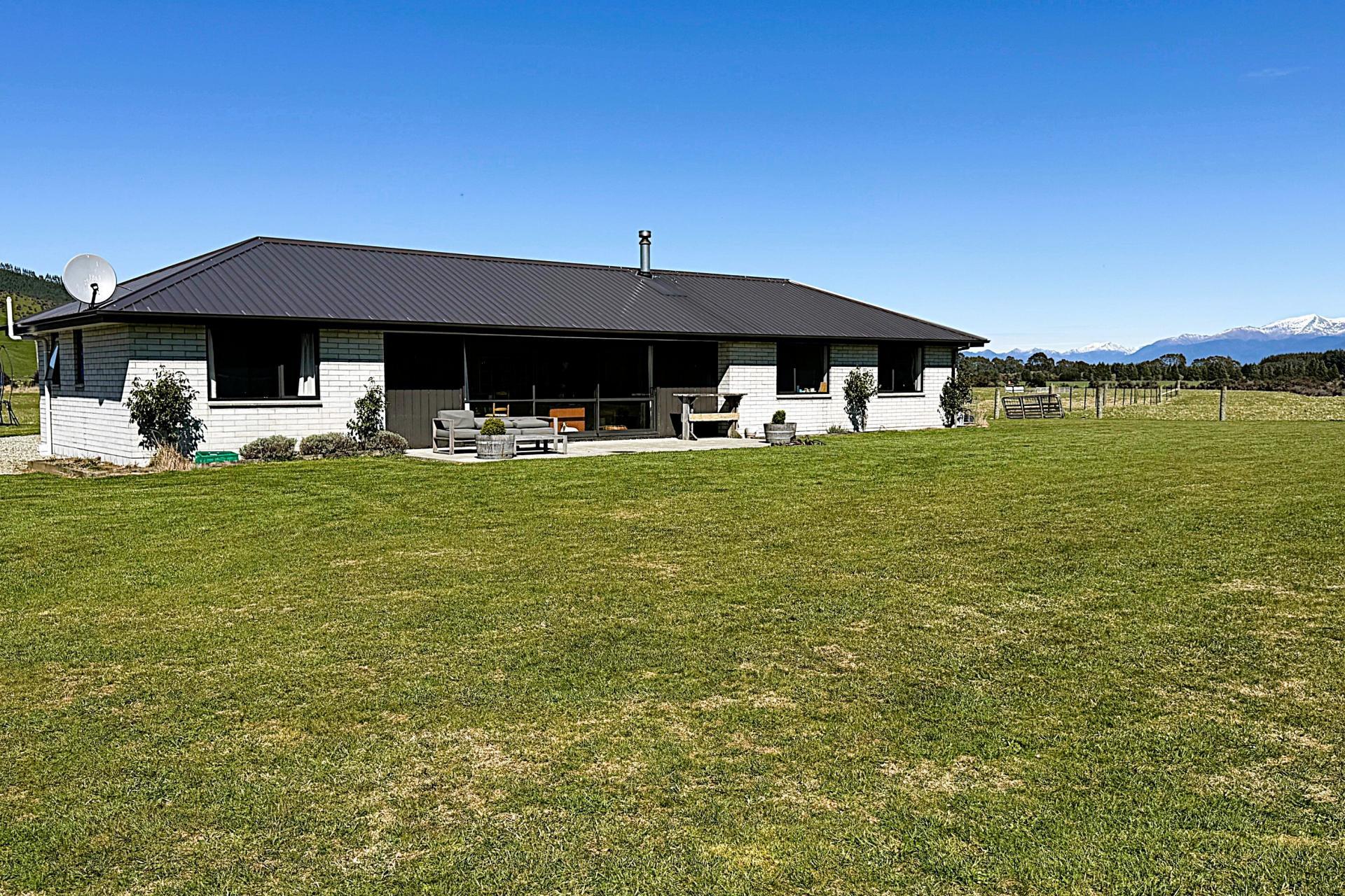 2211 Blackmount Redcliff Road, Whare Creek