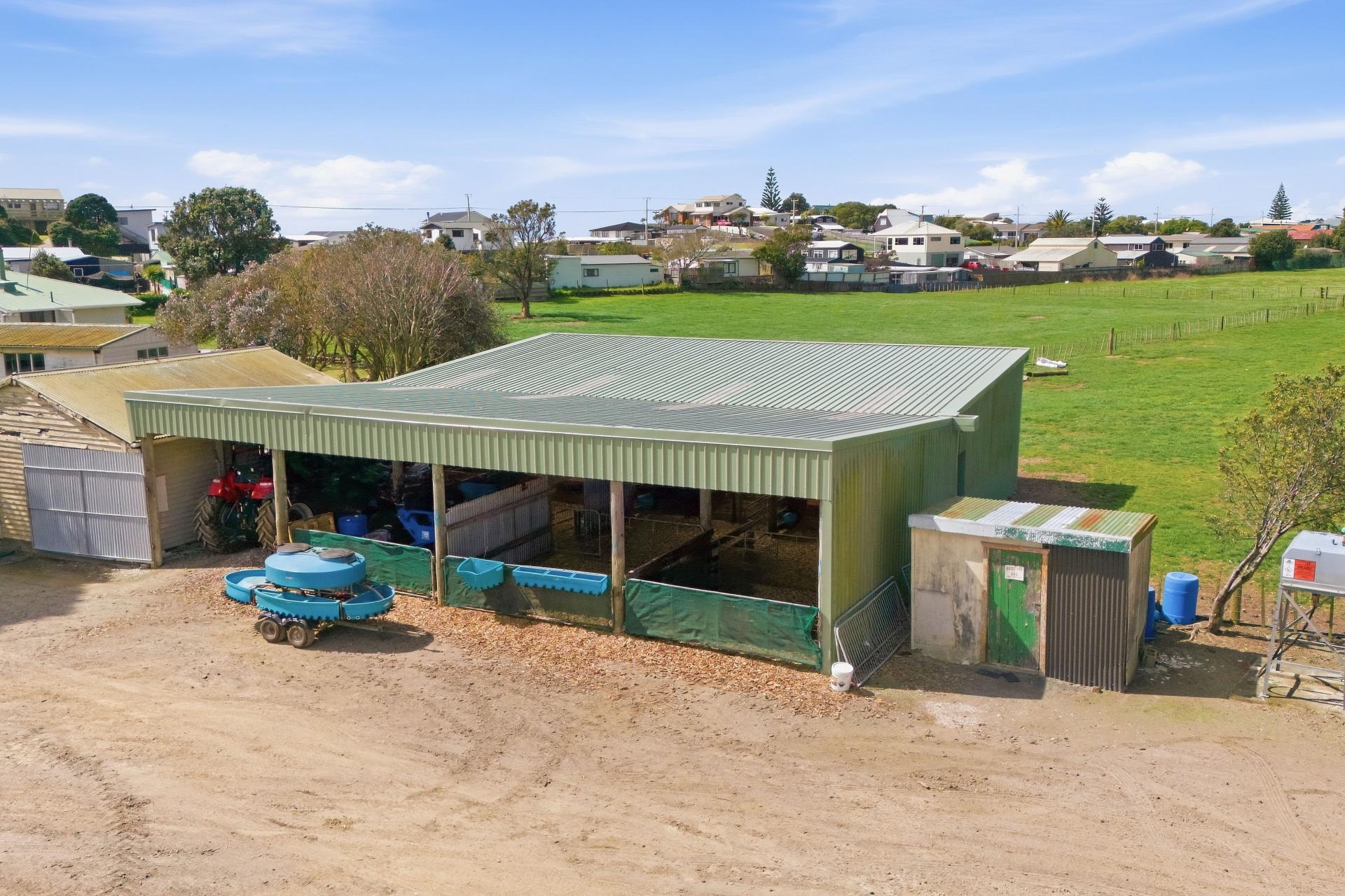 155 Cutwater Road and 2 Gardiner Place, Pukehina