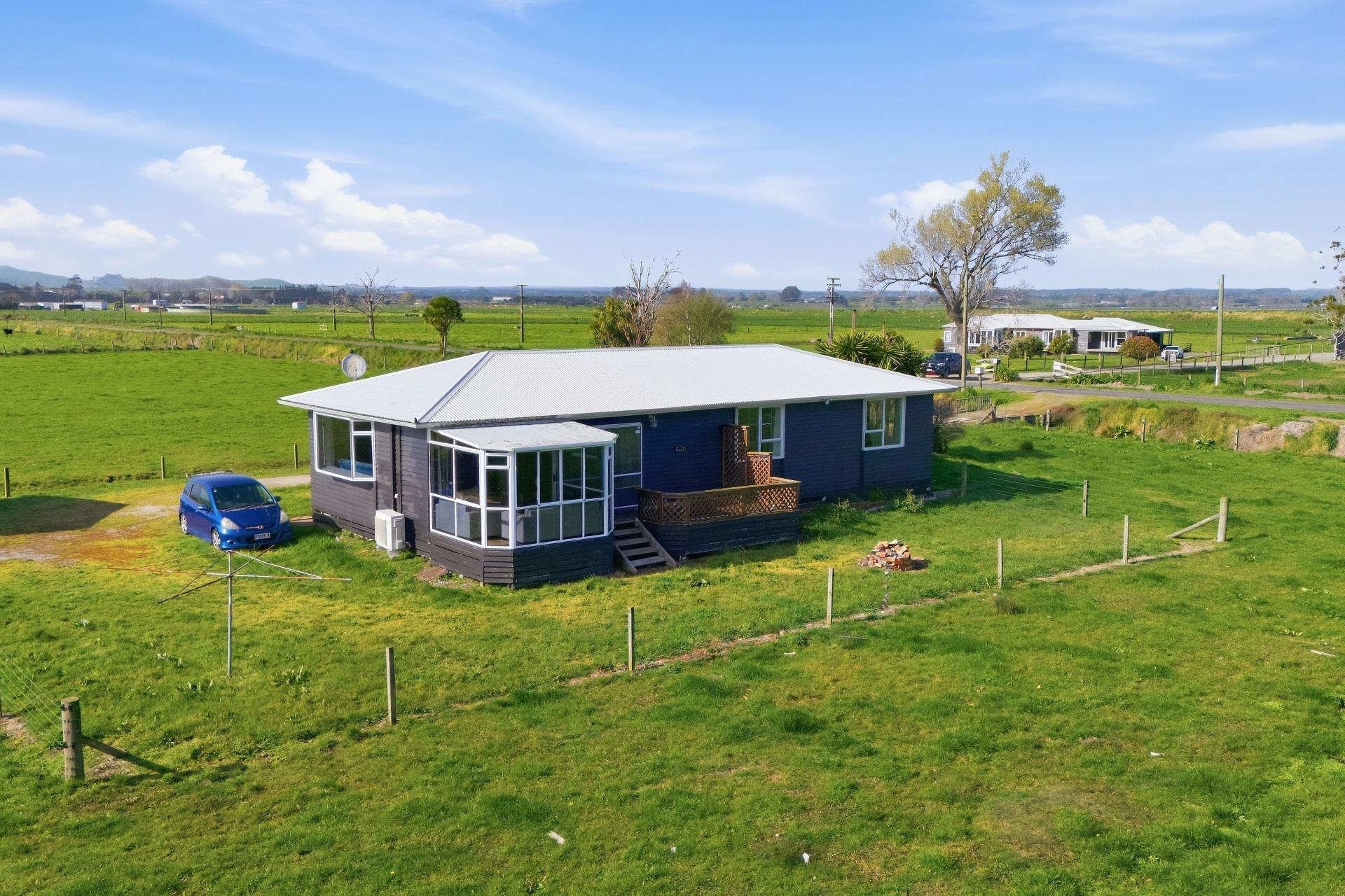155 Cutwater Road and 2 Gardiner Place, Pukehina