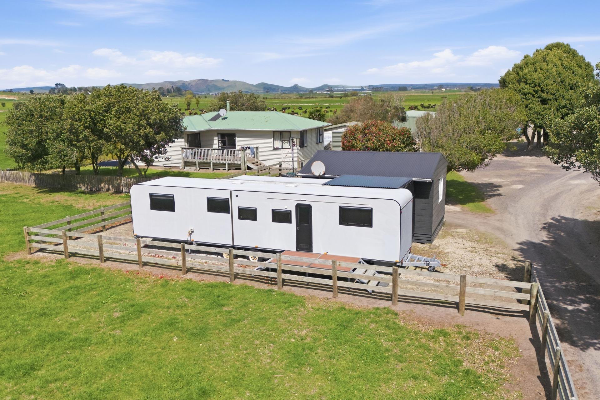 155 Cutwater Road and 2 Gardiner Place, Pukehina