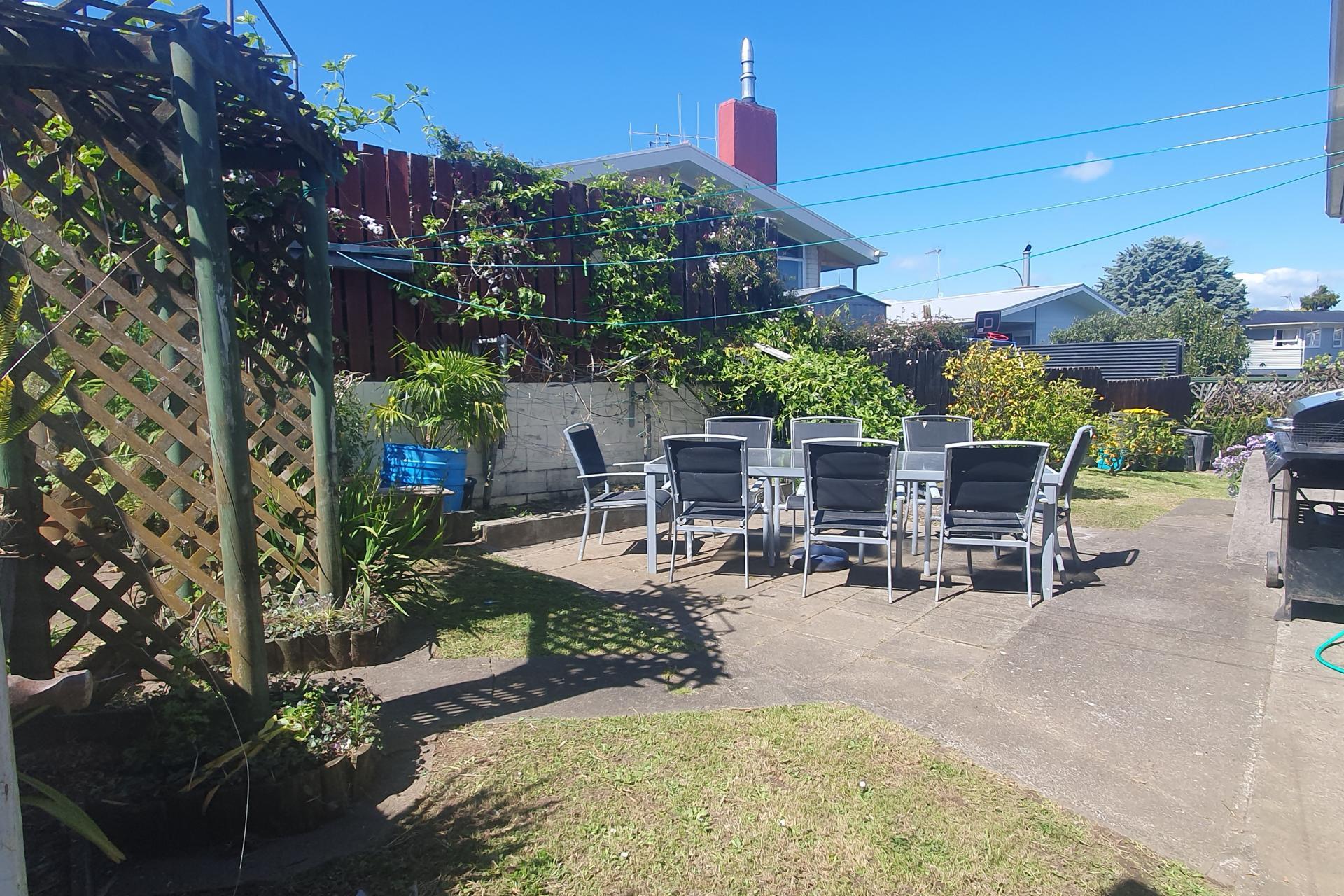 102 Hays Place, Thames
