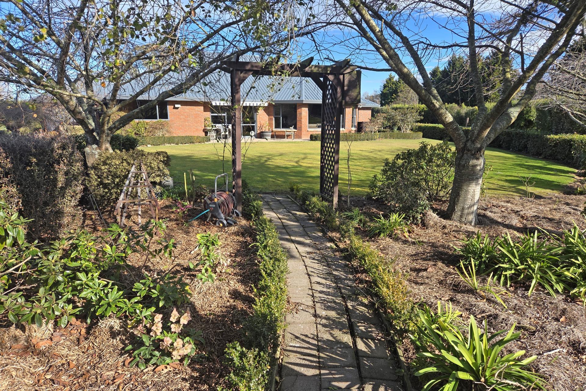 275 Homestead Road, Weston
