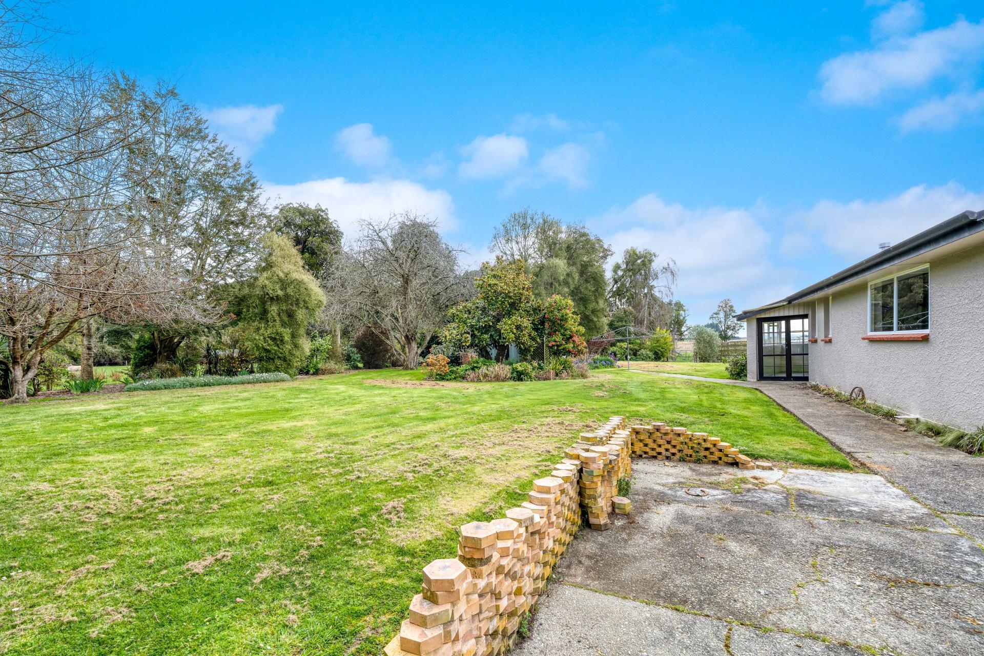 3660 Waipahi Highway, Wairuna