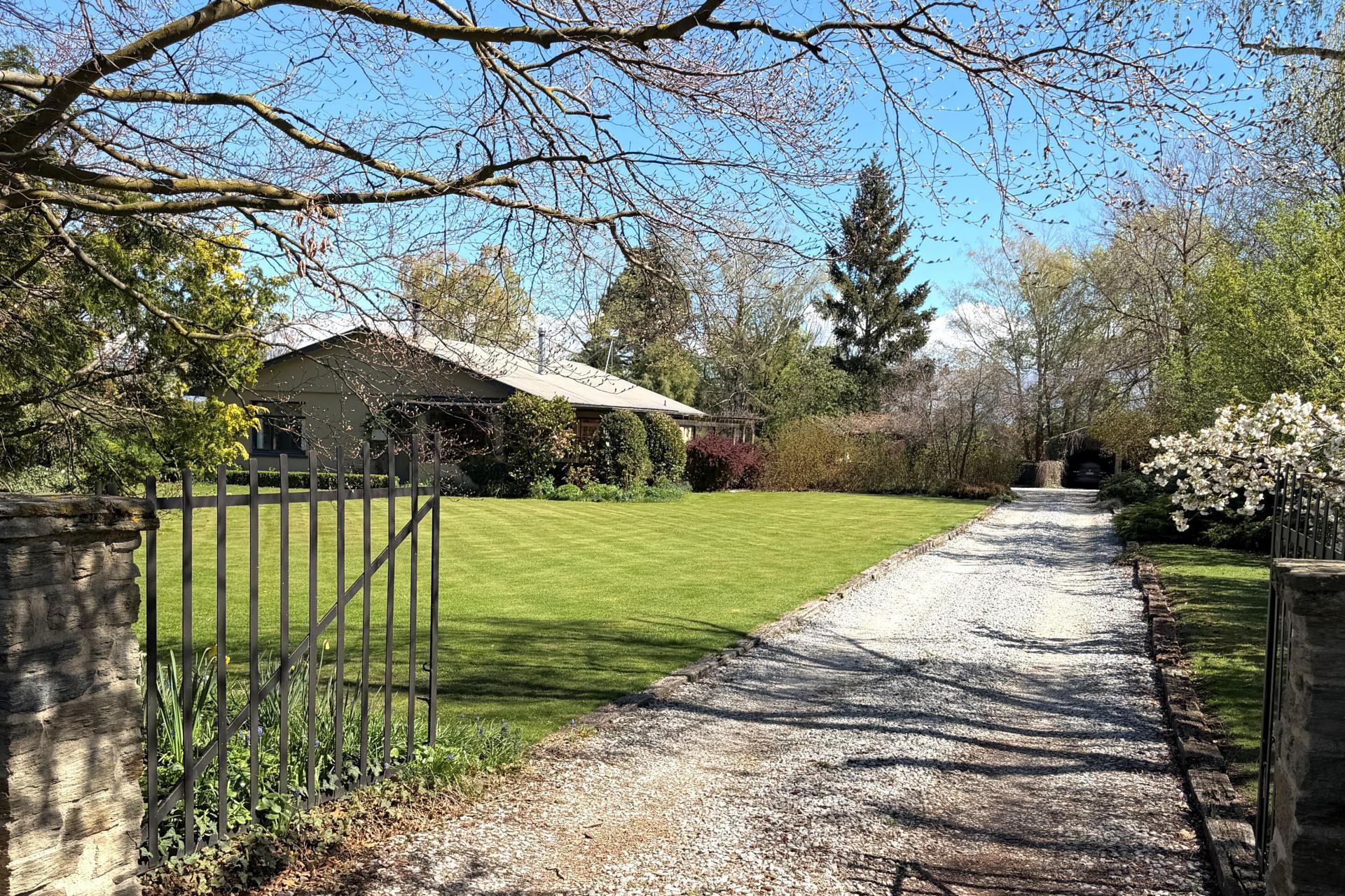 388 Blackstone Runs Road, Becks