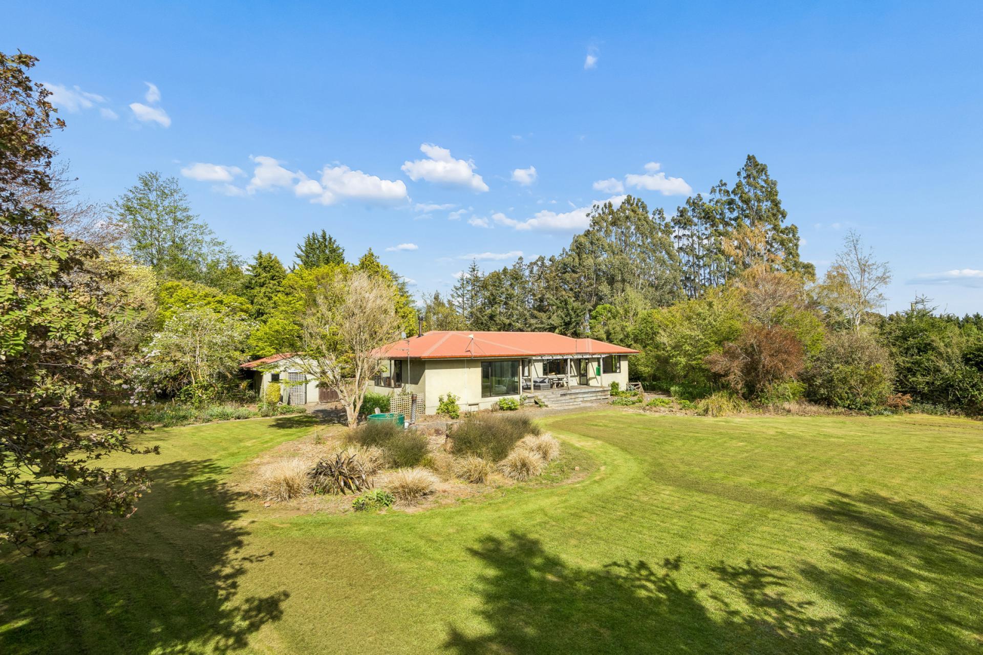 1680 Mahinerangi Road, Lee Stream