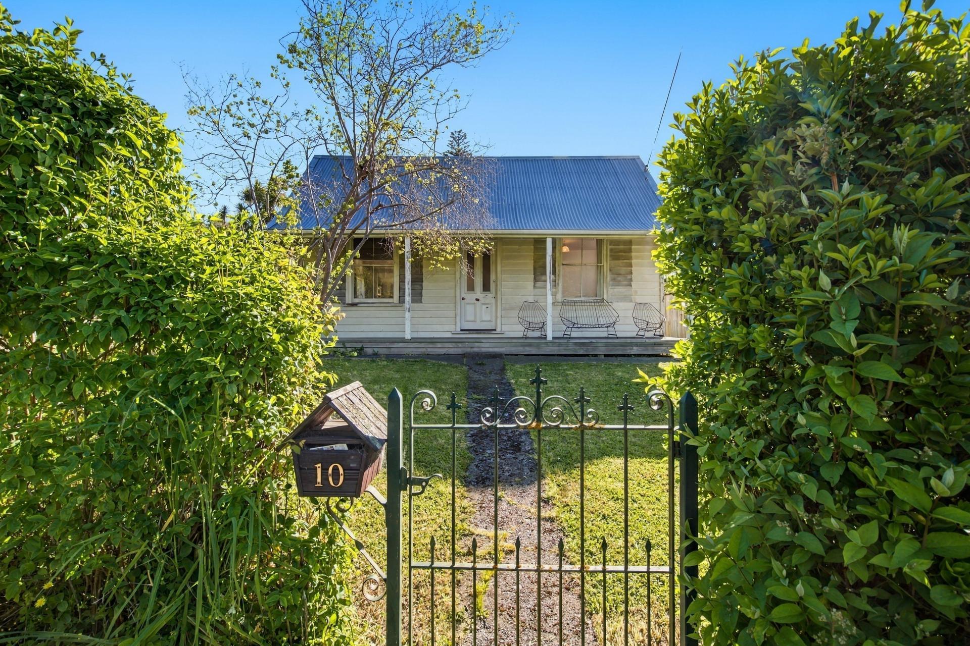 10 Percy Street, Akaroa