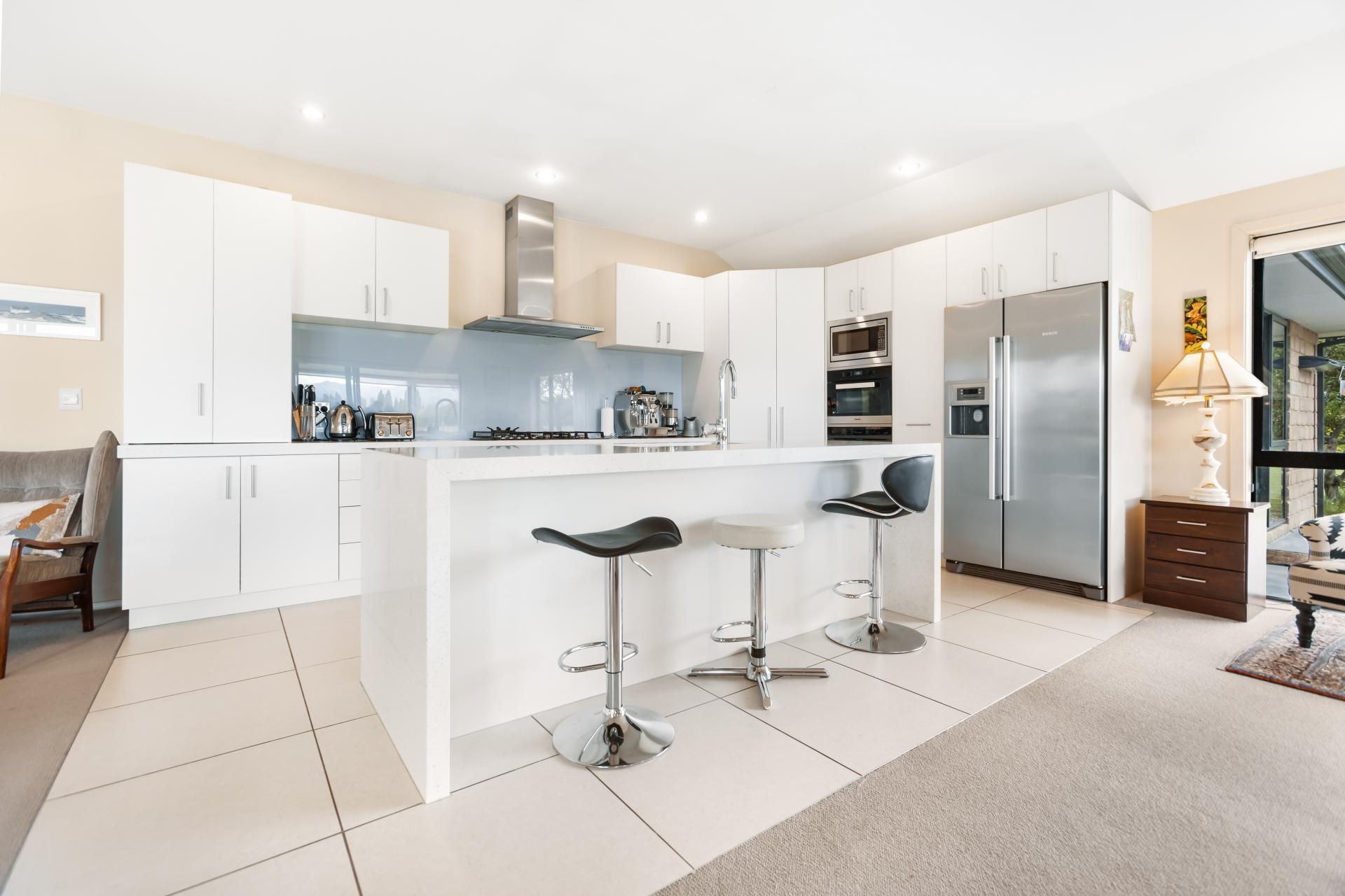 230 Hillview Road, Alexandra