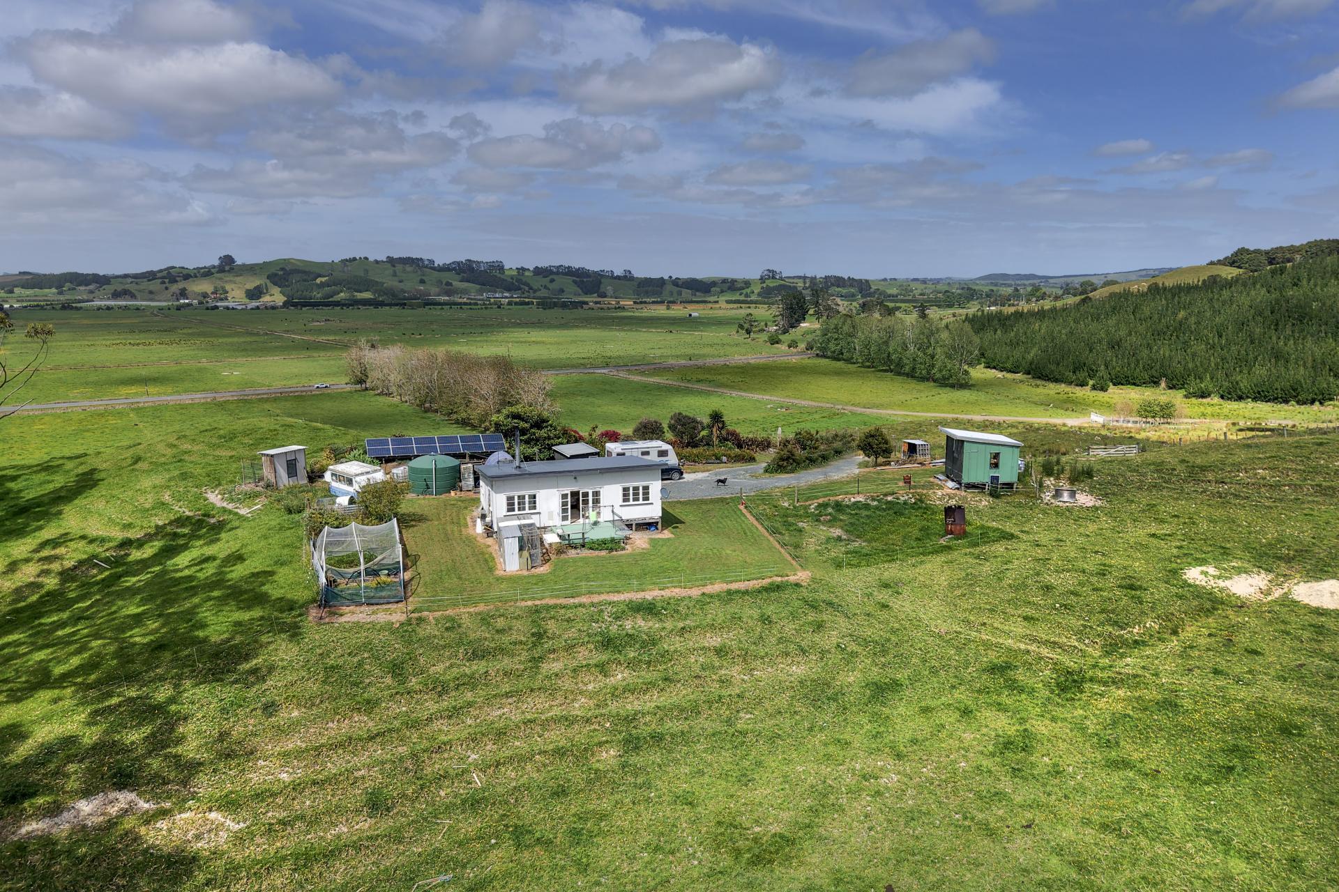 4314 State Highway 14, Tangowahine