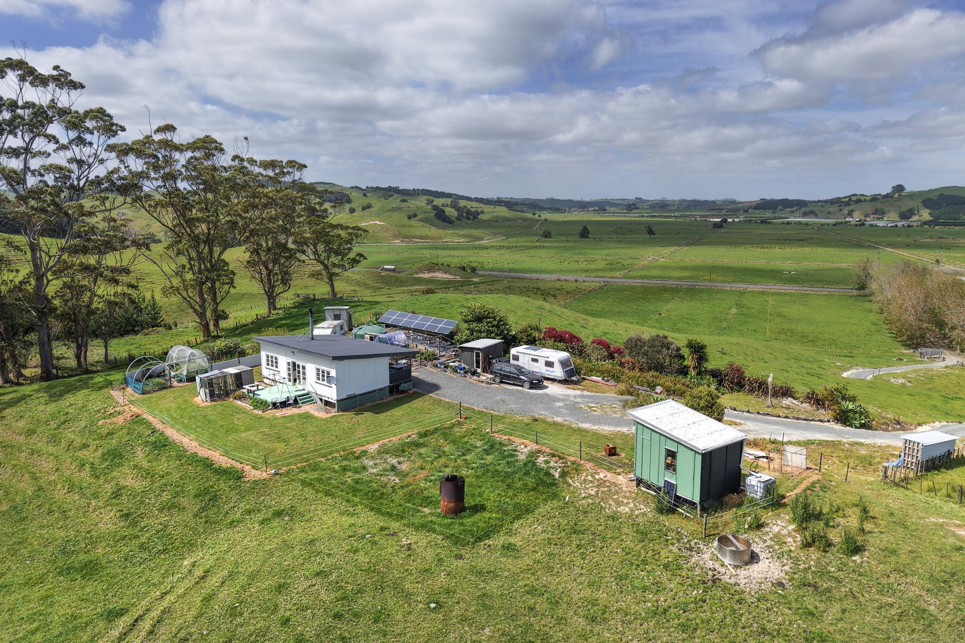 4314 State Highway 14, Tangowahine