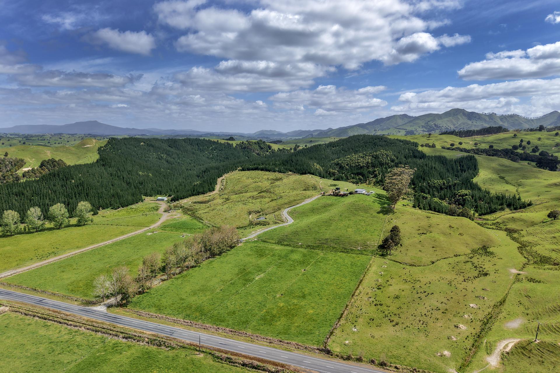 4314 State Highway 14, Tangowahine