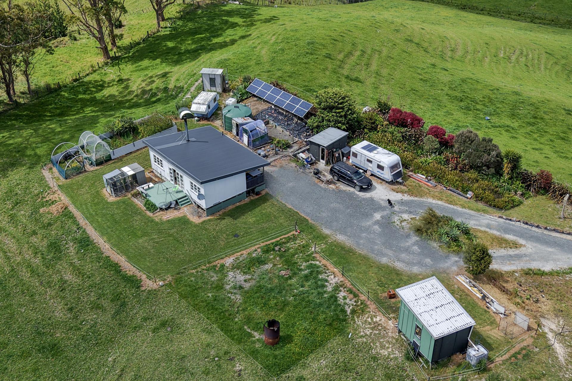 4314 State Highway 14, Tangowahine