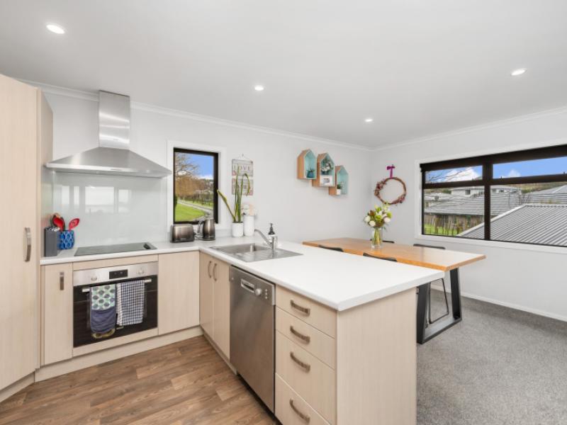 6-poplar-grove-feilding