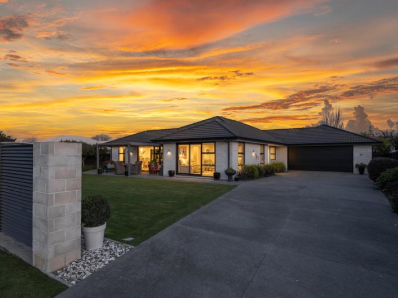 19-windsor-close-springlands