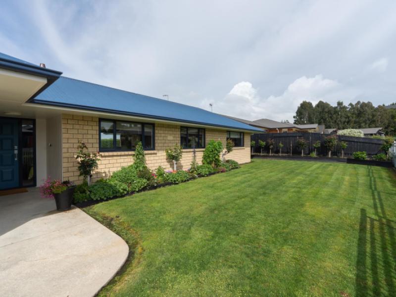 32-ursula-drive-feilding