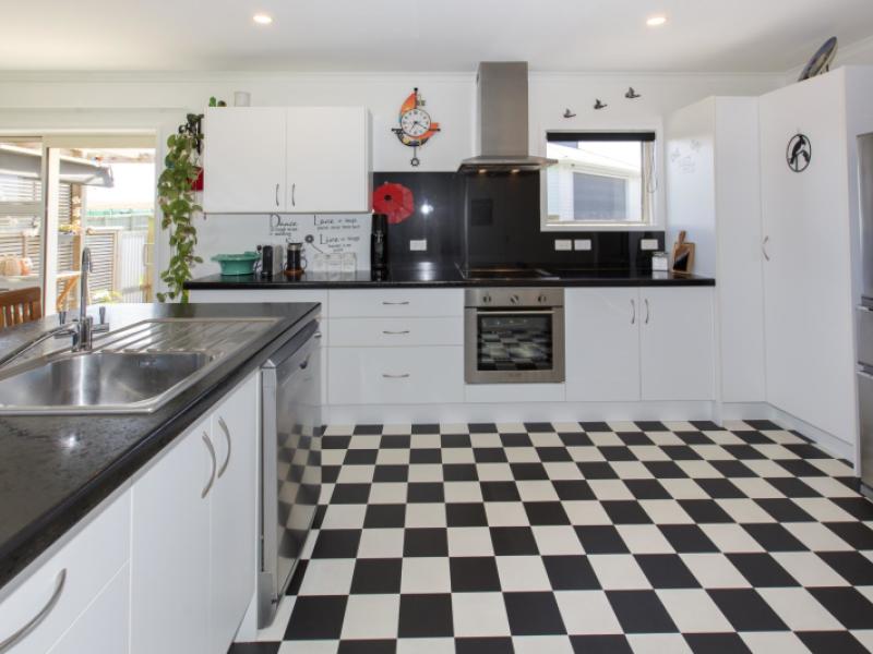 3-tua-tua-place-baylys-beach