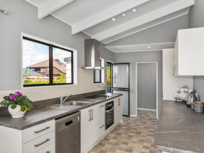 10-kea-street-katikati