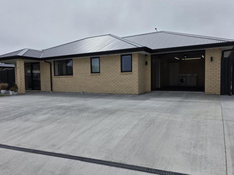 13-royal-oak-crescent-holmes-hill