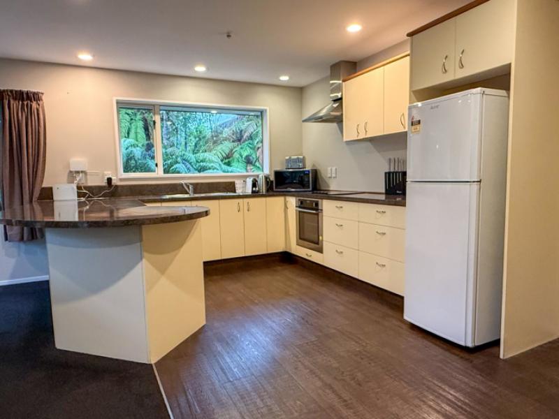 10-kamahi-crescent-franz-josef