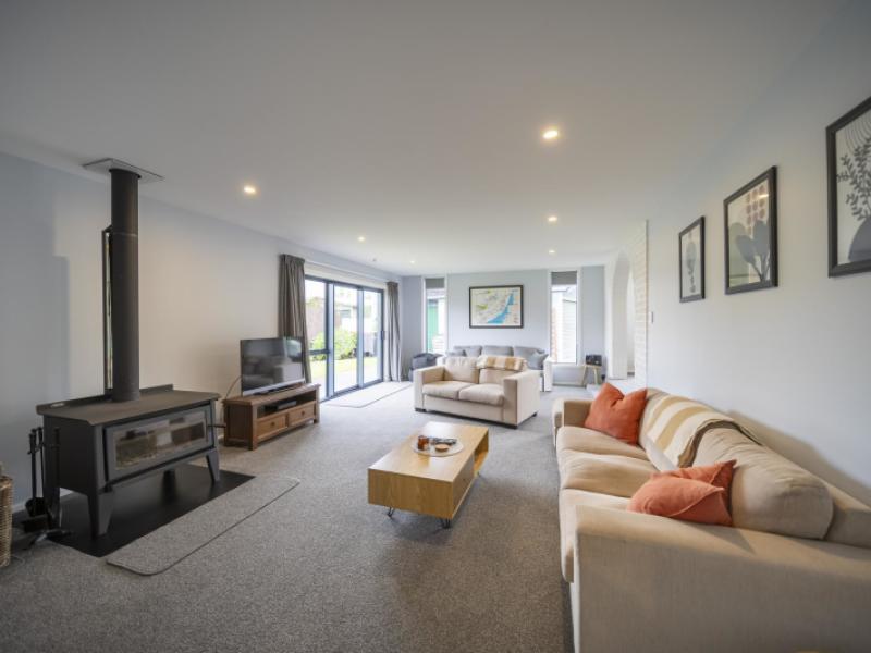 1a-tom-plato-drive-te-anau