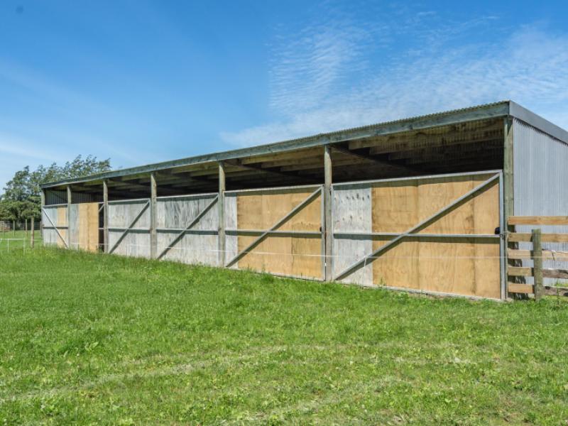 300-courtenay-road-charing-cross