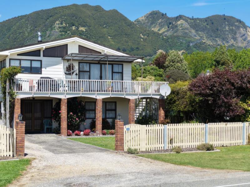 616-abel-tasman-drive-clifton