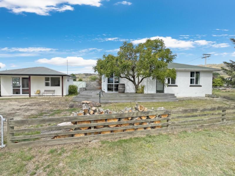 12-hawthorne-avenue-patearoa