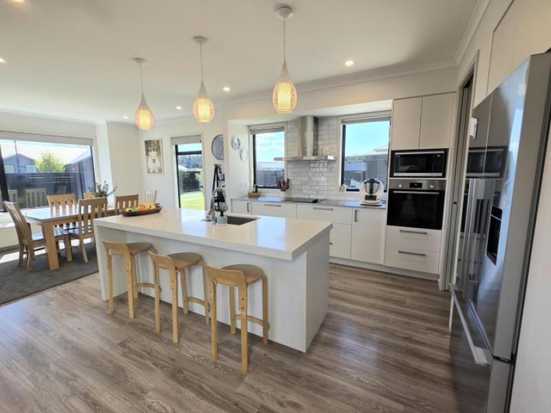 18-avoca-drive-waiareka-junction