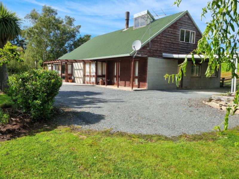 6-and-18-michies-road-balclutha