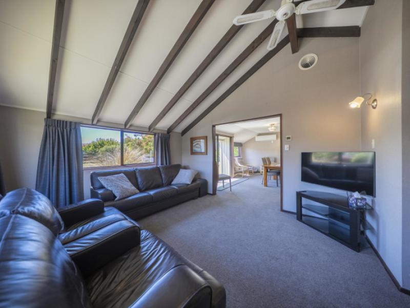 25-howden-street-te-anau