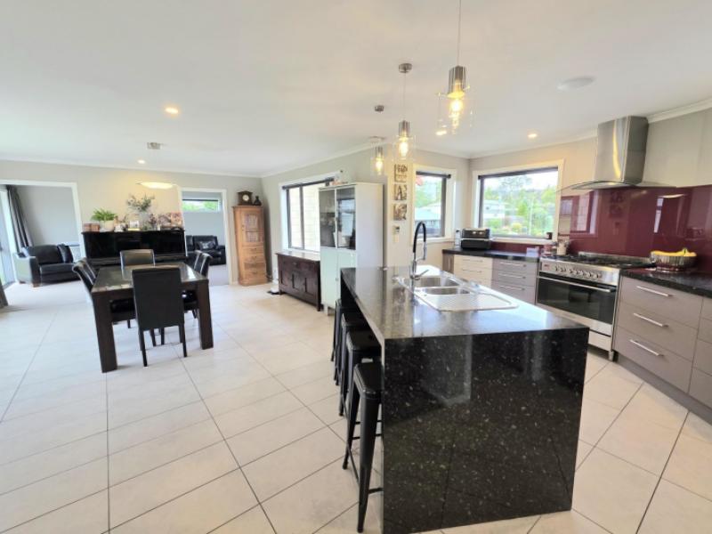 2-blue-stone-drive-waiareka-junction