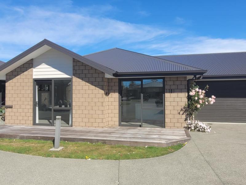 unit-18-28-pop-andrew-drive-te-anau