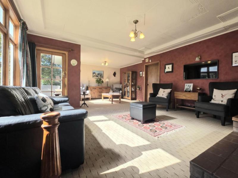 33-devils-bridge-road-weston