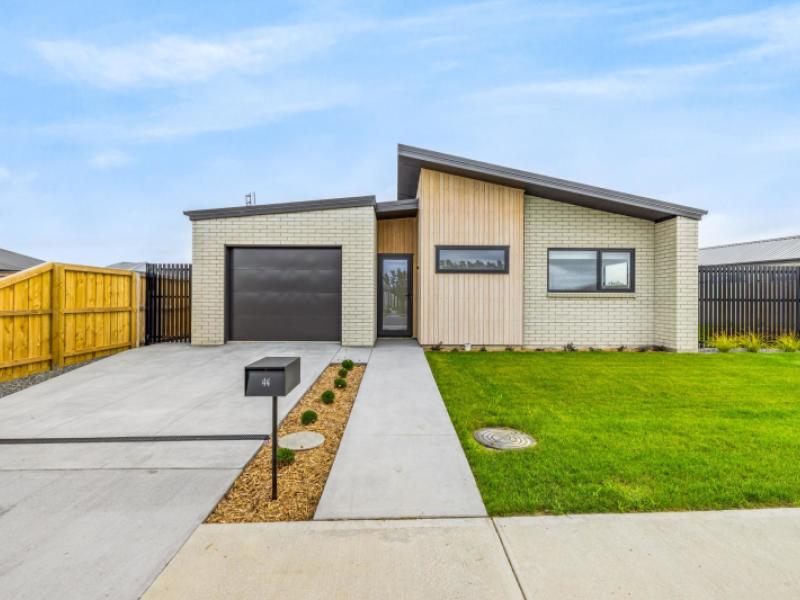 11-17-greig-crescent---lifestyle-villas-amberley