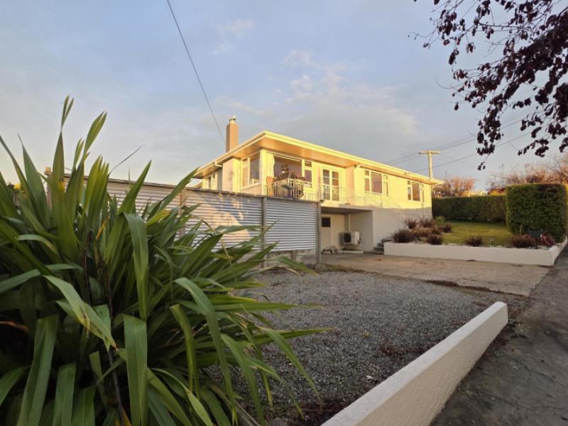 20-arrow-crescent-holmes-hill