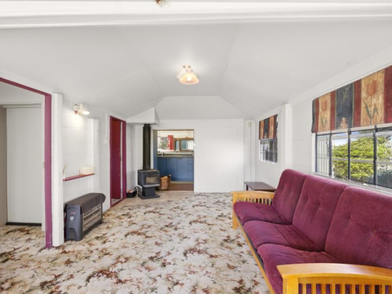 20-queens-avenue-waikuku-beach