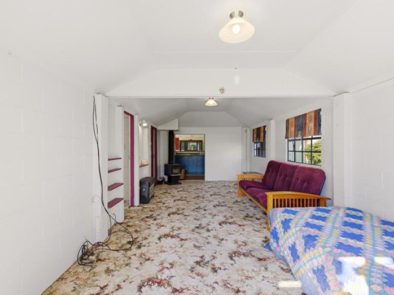 20-queens-avenue-waikuku-beach