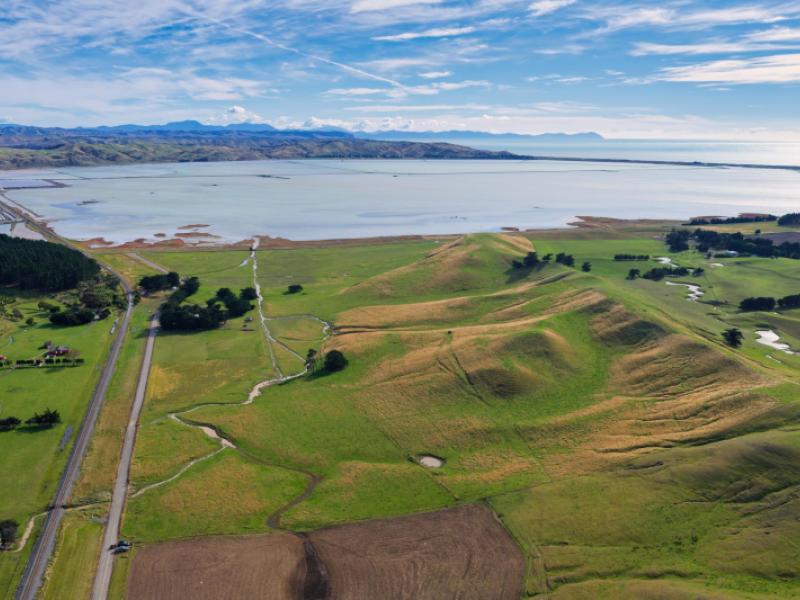 corner-marfells-beach-and-clifford-roads-lake-grassmere