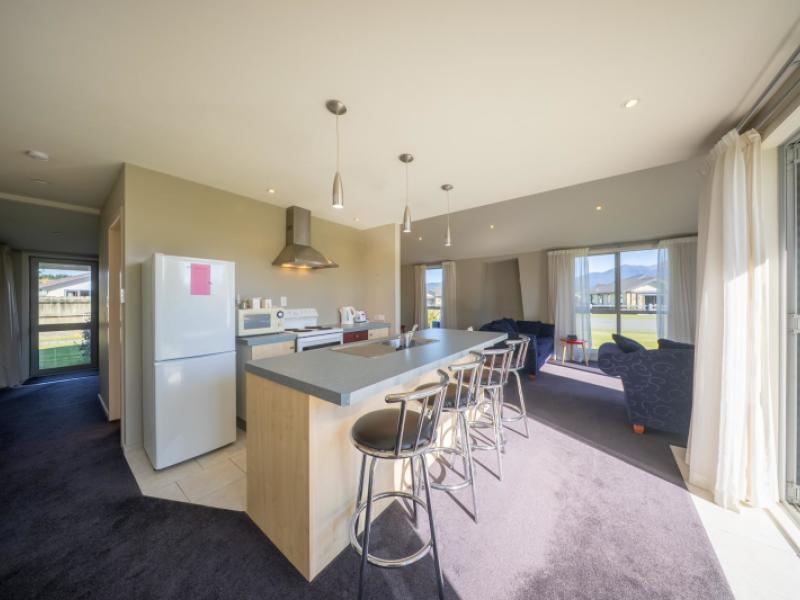 25-pop-andrew-drive-te-anau
