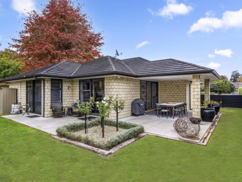 14-bronte-place-cambridge