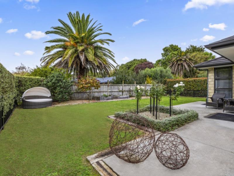 14-bronte-place-cambridge