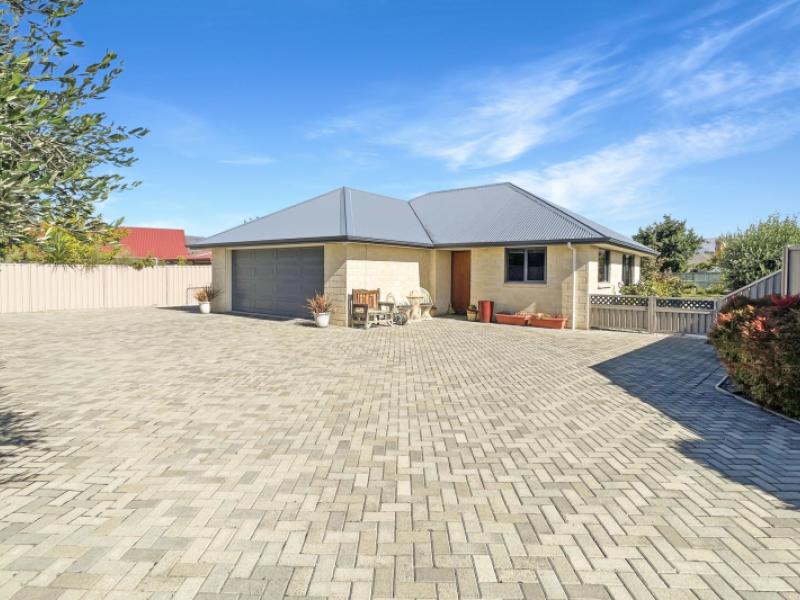 17-larch-crescent-alexandra