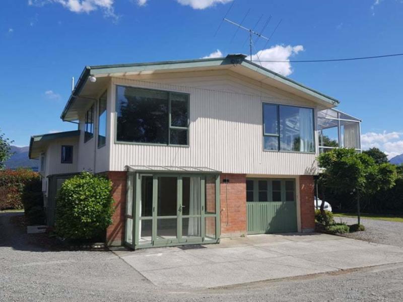 21-fergus-square-te-anau