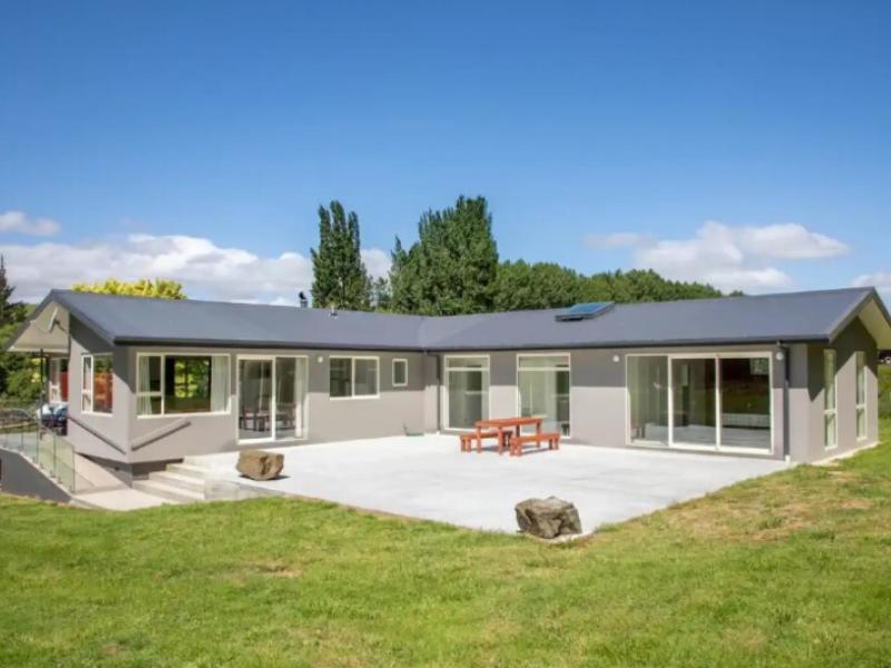 5892-ettrick-raes-junction-island-block