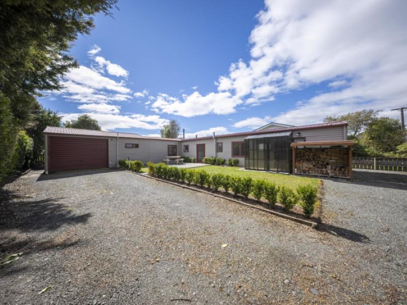 13-view-street-manapouri