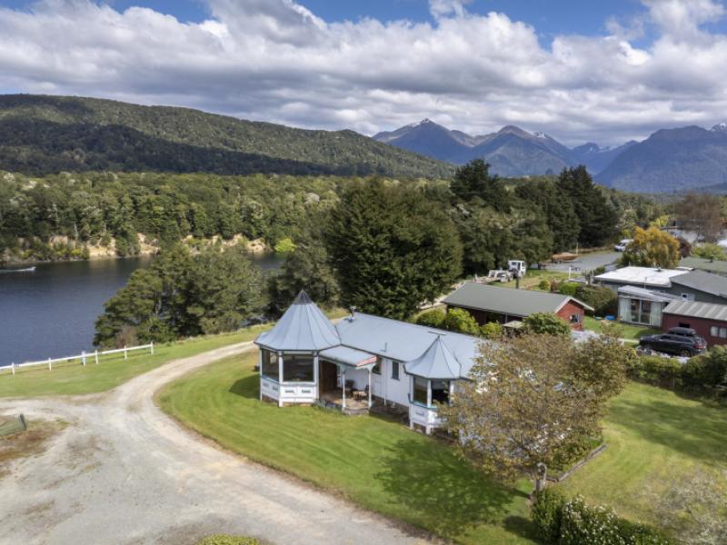 48-view-street-manapouri