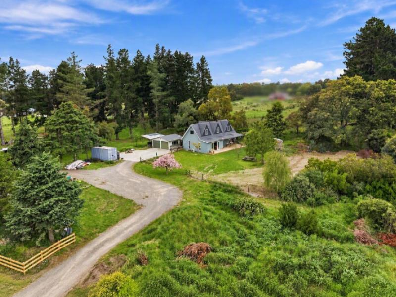 60-newcombes-road-amberley